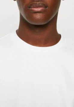 YOURTURN Unisex 2 Pack - Sweater - Black/White 15 YOURTURN Unisex 2 Pack - Sweater - Black/White -Yourturn 0076b02e99c54dc0990572f64eb50cac