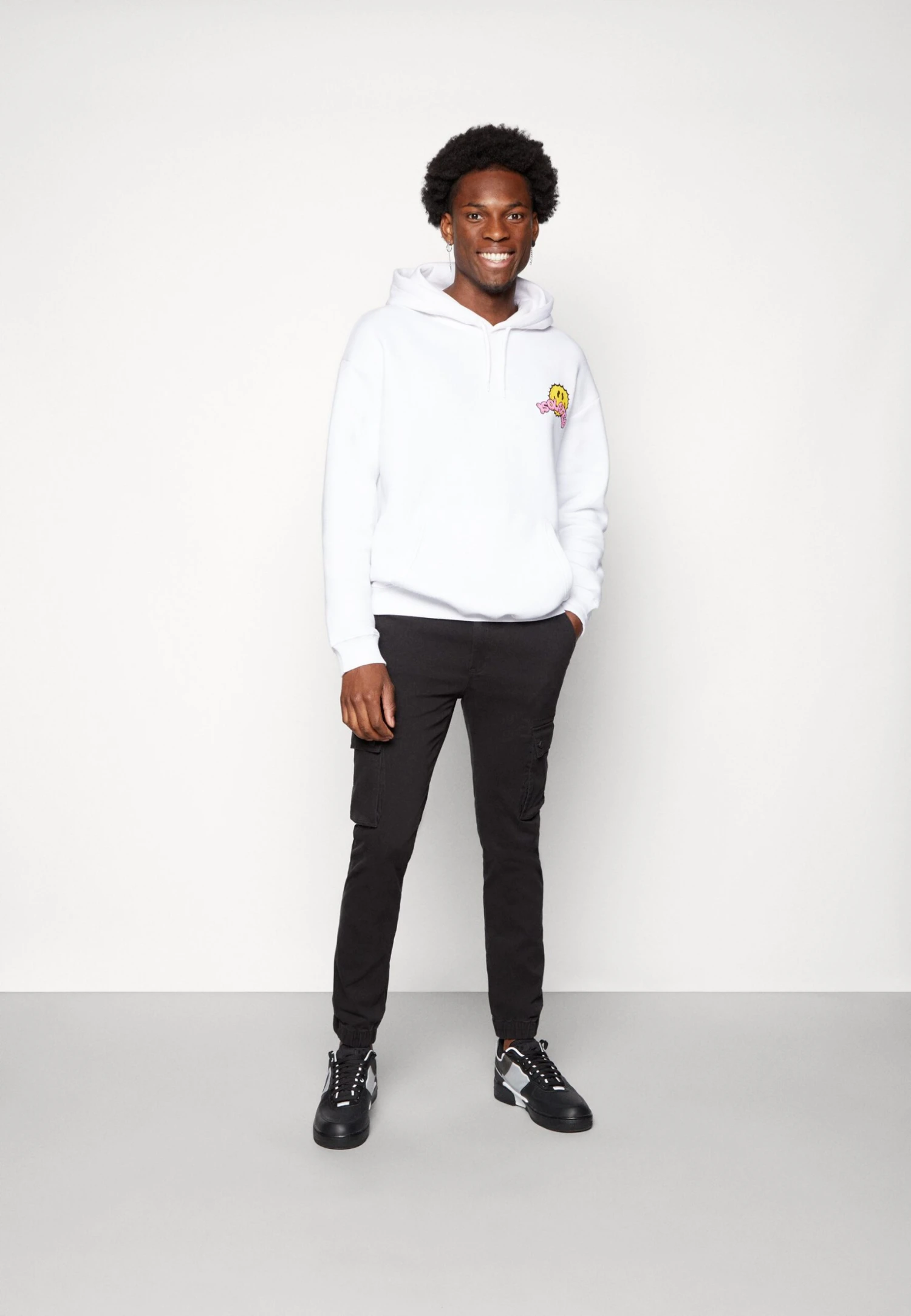 YOURTURN Hoodie - White 4 YOURTURN Hoodie - White - Afbeelding 2