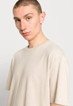 YOURTURN Unisex 5 Pack - T-Shirt Basic - Dark Grey/White/Beige -Yourturn 1ff81c02e3974b36b3df2f96840a35da