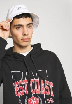 YOURTURN Sweater - Black -Yourturn 2adf924bafe24f14a05d1972af2db883