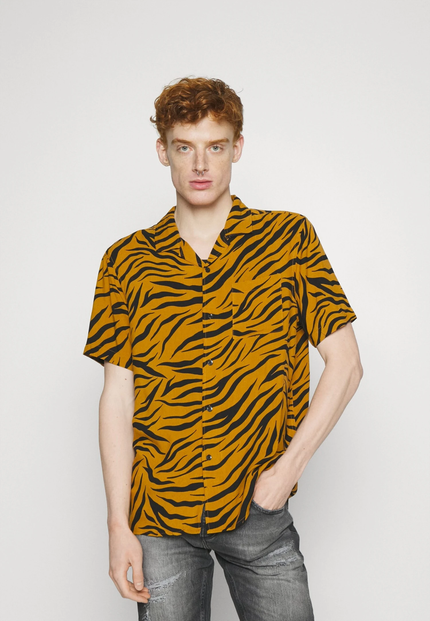 YOURTURN Genderless Resort- Overhemd - Black 2 YOURTURN Genderless Resort- Overhemd - Black