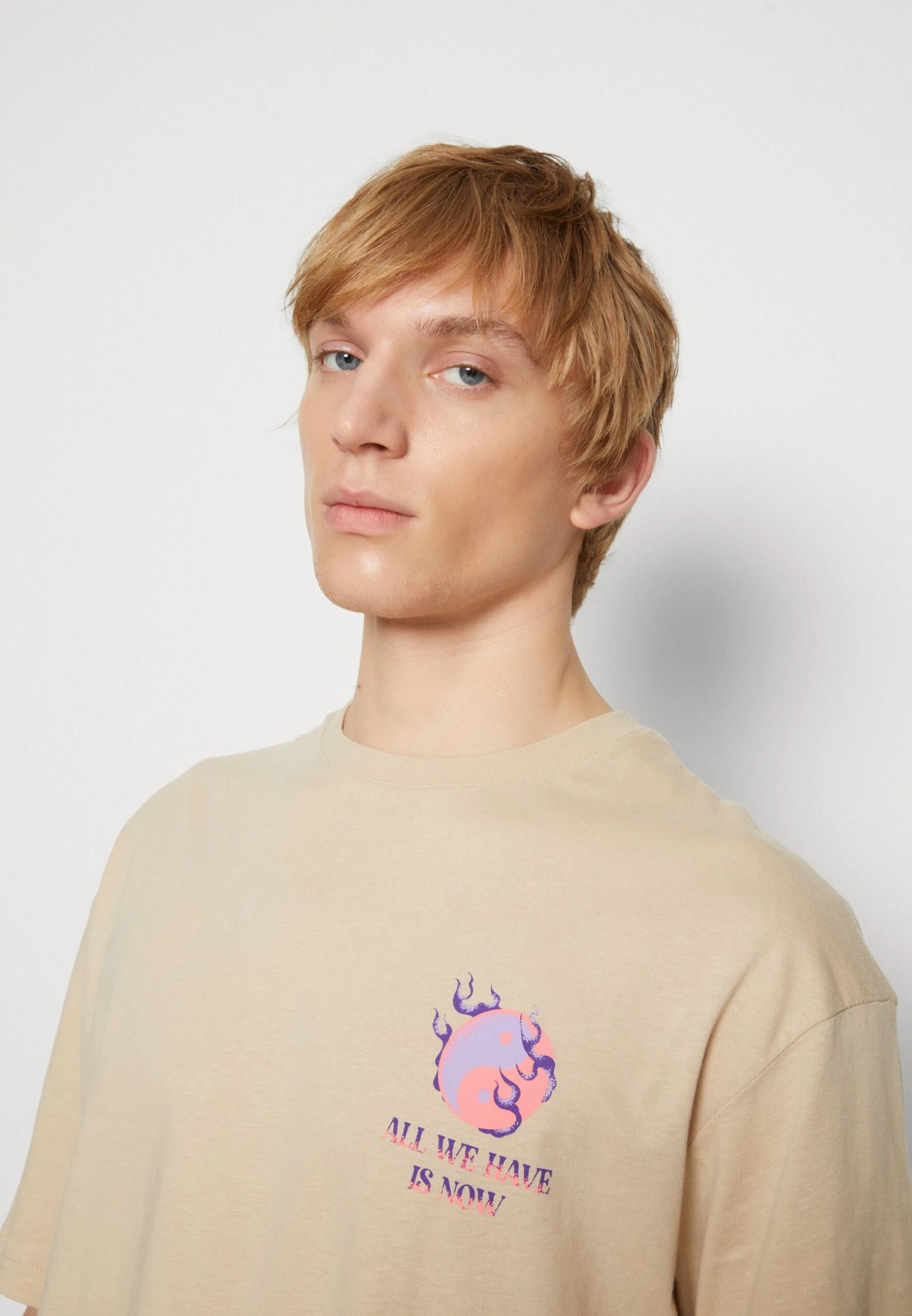 YOURTURN Graphic Tee Unisex - T-Shirt Print - Beige 8 YOURTURN Graphic Tee Unisex - T-Shirt Print - Beige - Afbeelding 6