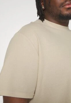 YOURTURN Unisex - T-Shirt Basic -Light Green/ Off-White 19 YOURTURN Unisex - T-Shirt Basic -Light Green/ Off-White -Yourturn 4efa04889fe14a52a8a0c10786bf9fb2