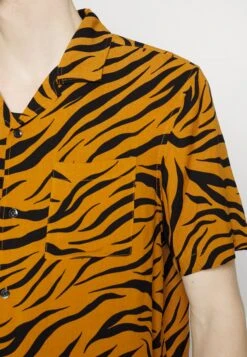 YOURTURN Genderless Resort- Overhemd - Black 12 YOURTURN Genderless Resort- Overhemd - Black -Yourturn 5dde879b65a447d297925fb578b18a6a