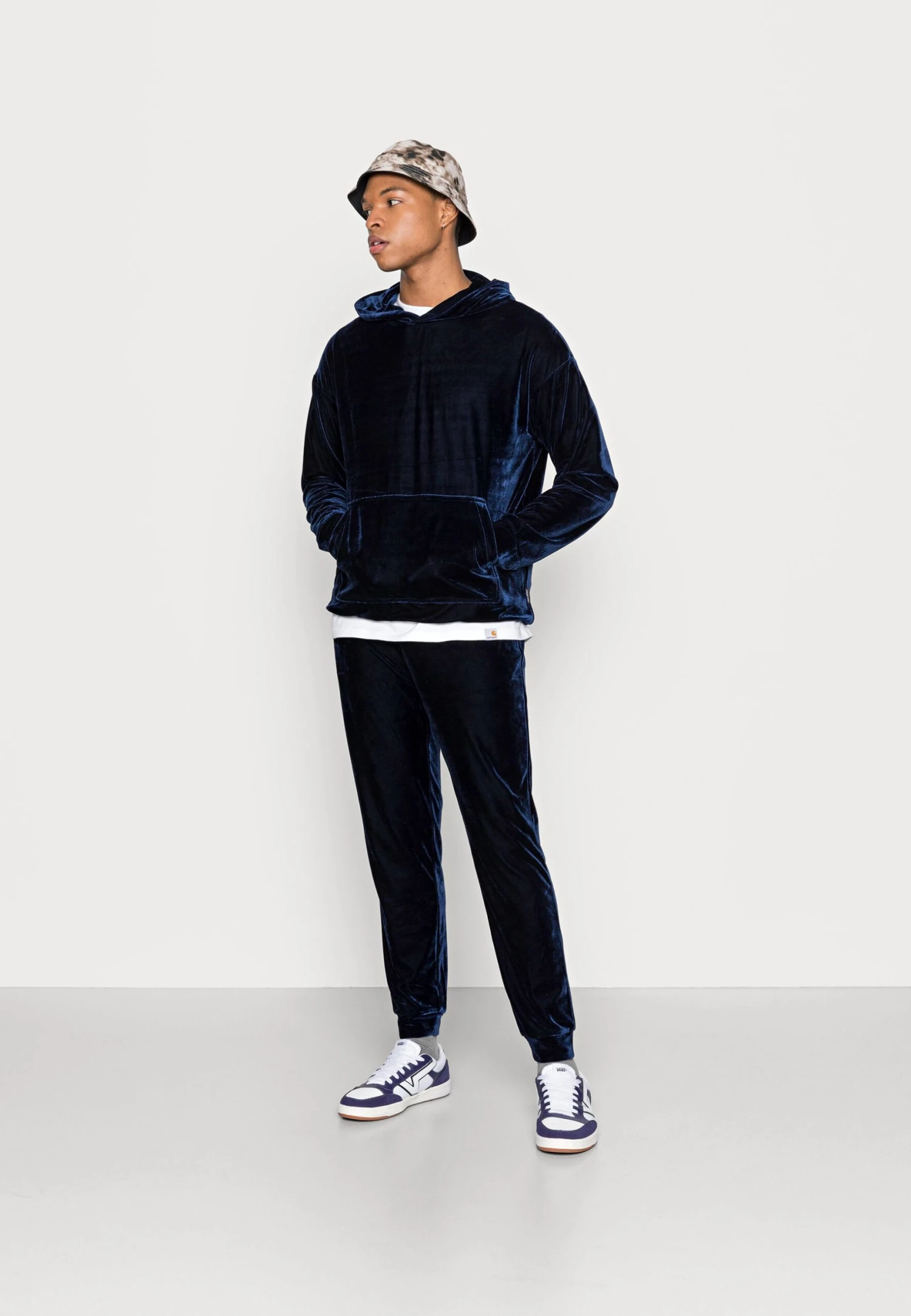 YOURTURN Festive Hoodie Unisex - Hoodie - Dark Blue 4 YOURTURN Festive Hoodie Unisex - Hoodie - Dark Blue - Afbeelding 2