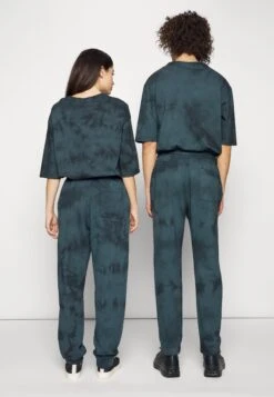 YOURTURN Wincent Weiss Unisex - Trainingsbroek - Black 13 YOURTURN Wincent Weiss Unisex - Trainingsbroek - Black -Yourturn 75467c5fd12b4e389a04cb1b2fb248ff