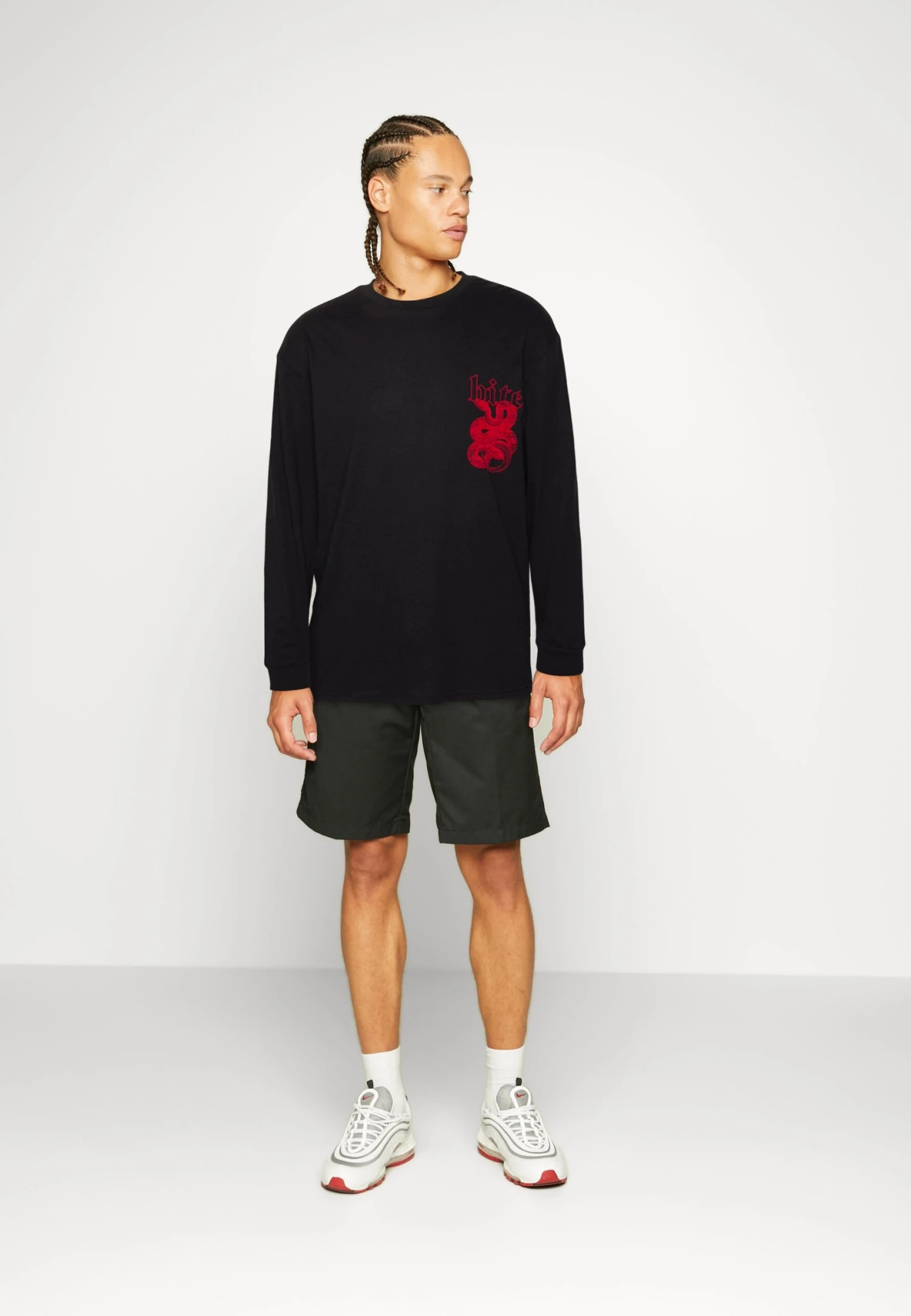 YOURTURN Longsleeve - Black 4 YOURTURN Longsleeve - Black - Afbeelding 2