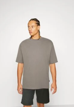 YOURTURN 3Pack Unisex - T-Shirt Basic - Grey/Purple/Black 12 YOURTURN 3Pack Unisex - T-Shirt Basic - Grey/Purple/Black -Yourturn 8b77cf9e679340c08f0c97a76430611d