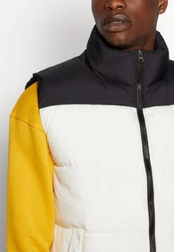 YOURTURN Puffer Vest Unisex - Bodywarmer - Black/White 13 YOURTURN Puffer Vest Unisex - Bodywarmer - Black/White -Yourturn aaaba2cee9a34ba4a8adb37d05c7cff6