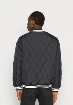 YOURTURN Unisex - Bomberjacks - Black -Yourturn d5daacc82ff24b5a9b32e810f9da6a83