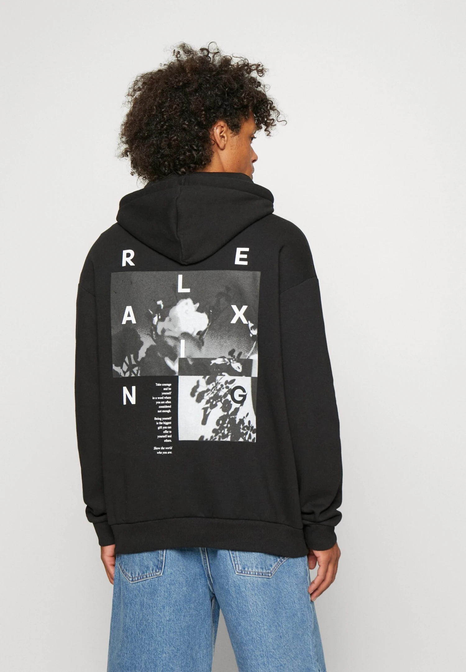 YOURTURN Yt-Zi-0122-0413Relaxed Hoodie / 802 - Black - Hoodie - 802 - Black 5 YOURTURN Yt-Zi-0122-0413Relaxed Hoodie / 802 - Black - Hoodie - 802 - Black - Afbeelding 3