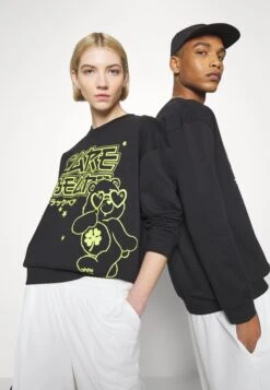 YOURTURN Care Bears Unisex - Sweater - Black 11 YOURTURN Care Bears Unisex - Sweater - Black -Yourturn e33887706bac4586bf2c53e1397e0537