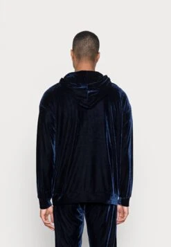 YOURTURN Festive Hoodie Unisex - Hoodie - Dark Blue 9 YOURTURN Festive Hoodie Unisex - Hoodie - Dark Blue -Yourturn e33fa51e077643018533dafd1b74712a