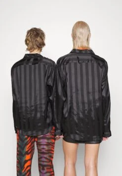 YOURTURN Festive Unisex - Overhemd - Black 10 YOURTURN Festive Unisex - Overhemd - Black -Yourturn ef352a5422ce41469c917bae0ac296a7