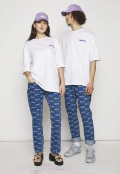 YOURTURN WincentWeiss Unisex - Straight Leg Jeans - Blue Denim -Yourturn f56197d552134c689de43db3e1375ac4