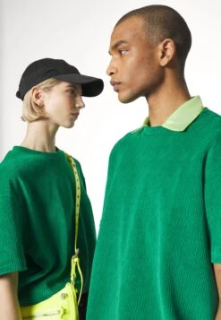 YOURTURN Unisex - T-Shirt Basic - Green -Yourturn fe42032137b84feba7e6e68d933211ed