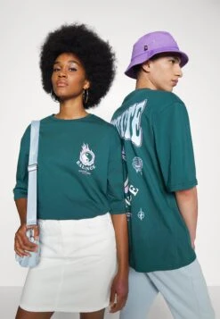 YOURTURN Unisex - T-Shirt Print - Dark Green 13 YOURTURN Unisex - T-Shirt Print - Dark Green -Yourturn fe5ef4cb5395447e83c346caef2d848b